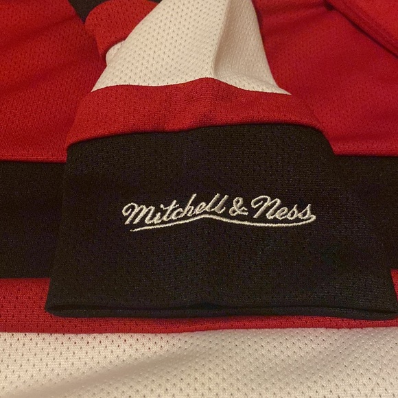 Vintage 90s bulls hockey style jersey, negotiable price. - Picture 5 of 5